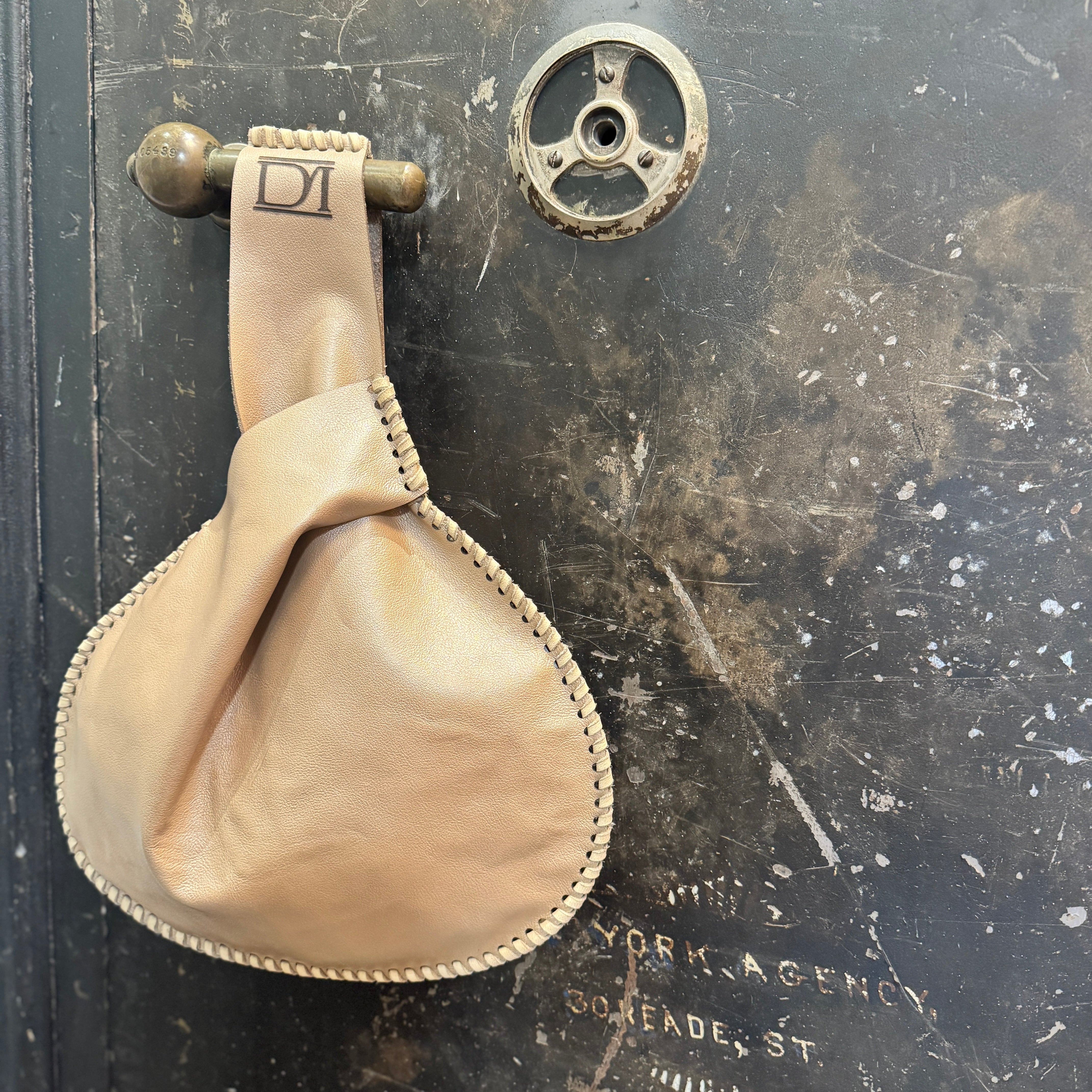 Mother Of Pearl – Dmarxx Design